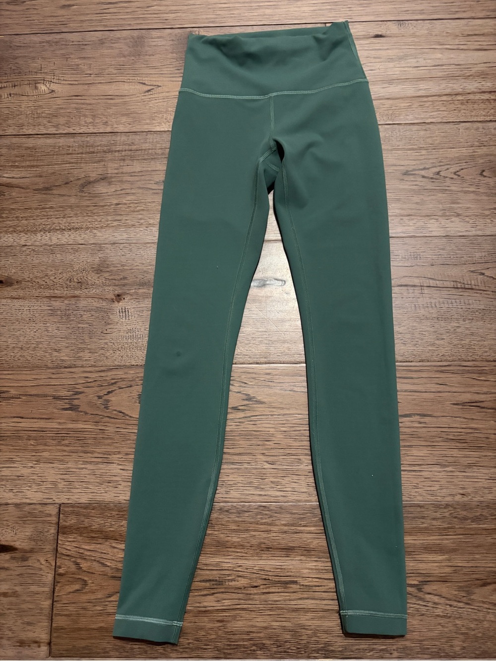 lululemon athletica Wunder Train High-Rise Leggings in Moss Green